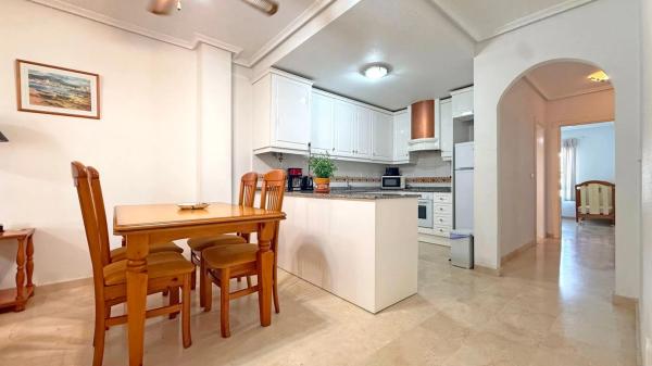 Piso en calle Tomás Bretón, 16