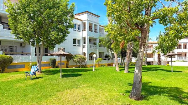 Piso en calle Tomás Bretón, 16