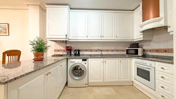 Piso en calle Tomás Bretón, 16