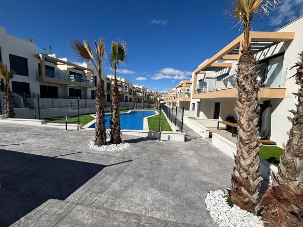 Dúplex en Barrio Villamartín-Las Filipinas