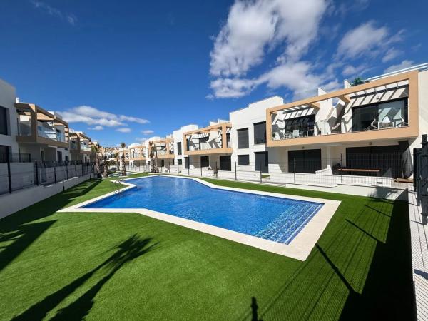 Dúplex en Barrio Villamartín-Las Filipinas