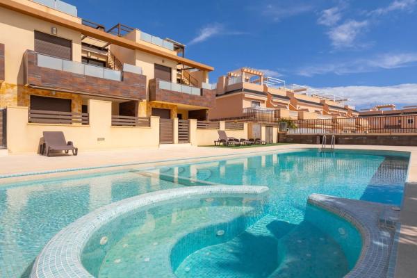 Chalet adosado en calle Parque Antonio Gálvez