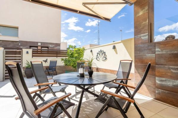 Chalet adosado en calle Parque Antonio Gálvez