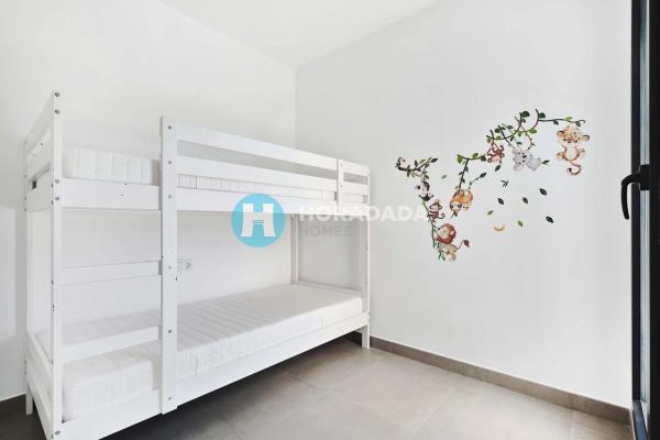 Chalet adosado en calle Flor de Pascua