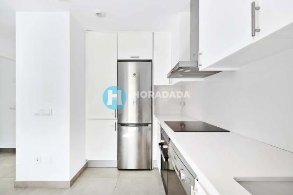 Chalet adosado en calle Flor de Pascua