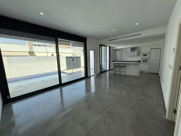 Chalet en Zona Pueblo