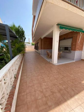 Chalet pareado en calle Pedro Sánchez, 123