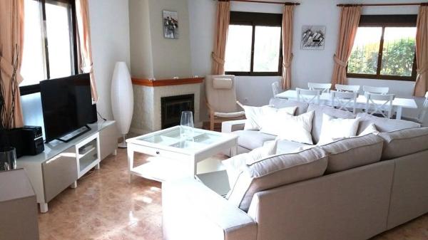 Casa independiente en avenida de las hierbas