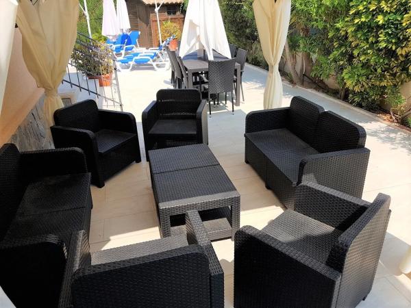 Casa independiente en avenida de las hierbas