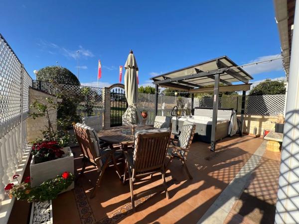 Casa de pueblo en avenida Río Llobregat