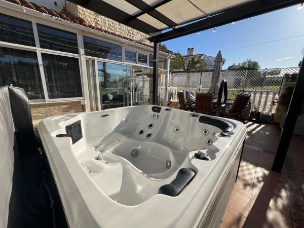 Casa de pueblo en avenida Río Llobregat