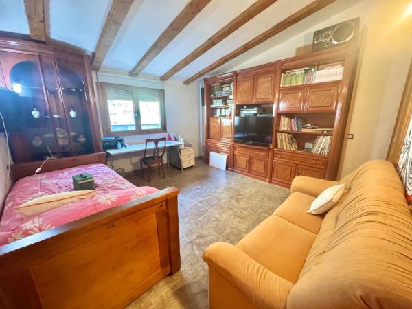 Casa independiente en calle Calderón Barca