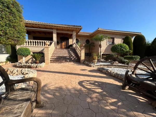 Casa independiente en camino Cantalobos s/n