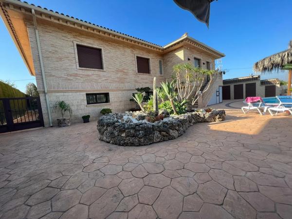 Casa independiente en camino Cantalobos s/n