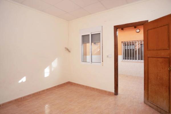 Chalet pareado en calle Arriba