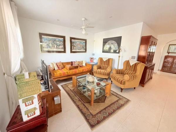 Casa independiente en calle Rubi