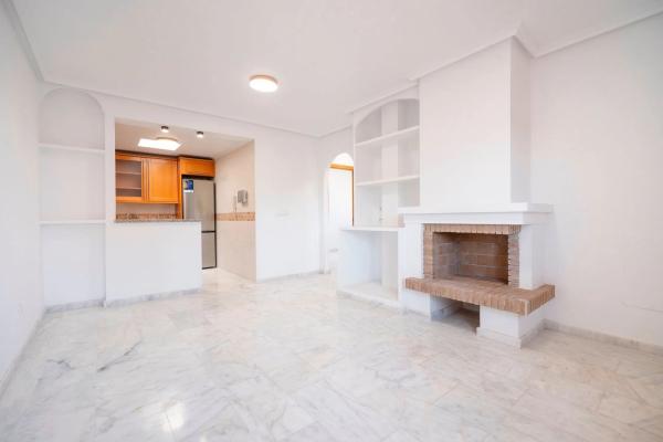 Chalet pareado en calle Los Torregrosas, 22