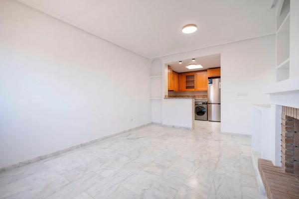 Chalet pareado en calle Los Torregrosas, 22