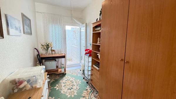 Chalet pareado en calle Igueña, 1