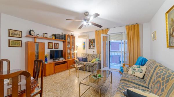 Piso en calle San Miguel de Salinas, 9