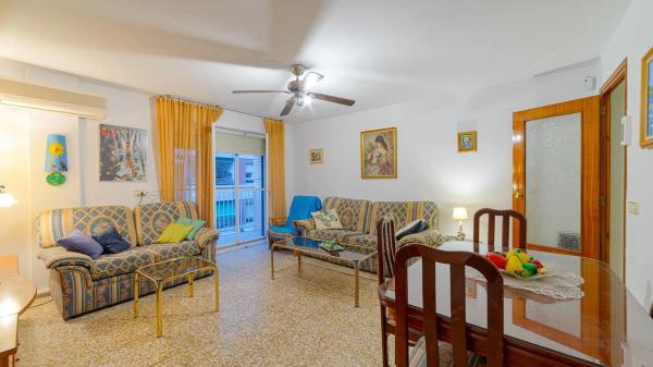 Piso en calle San Miguel de Salinas, 9