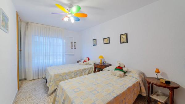 Piso en calle San Miguel de Salinas, 9