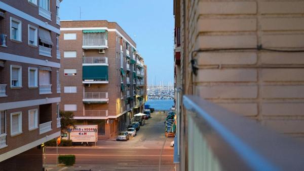 Piso en calle San Miguel de Salinas, 9