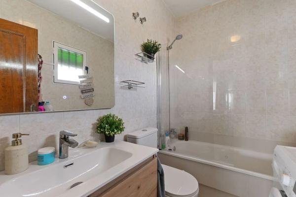 Piso en calle Geraneos