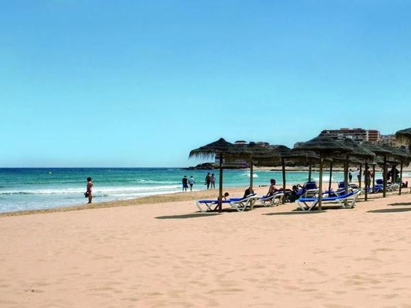 Piso en Barrio Cabo Cervera