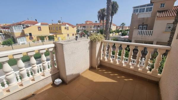 Casa independiente en calle las Tortolas