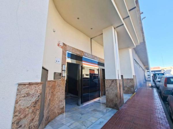 Piso en calle Caritas