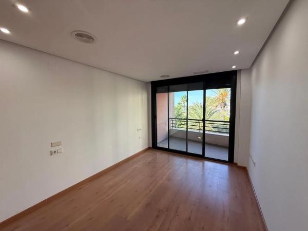 Piso en Barrio Parque Acuático - Sector 25