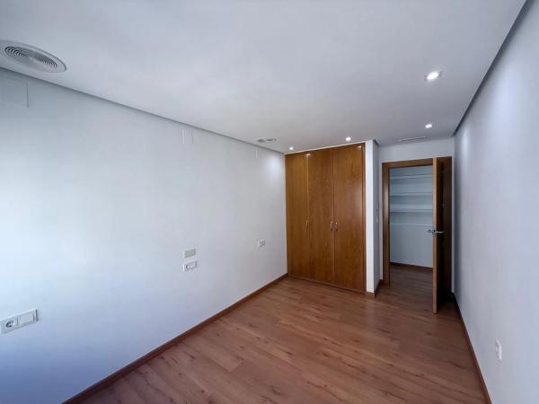 Piso en Barrio Parque Acuático - Sector 25