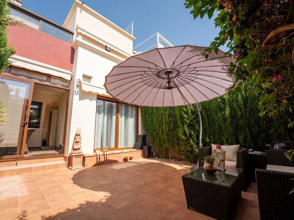 Chalet en Barrio Parque Acuático - Sector 25