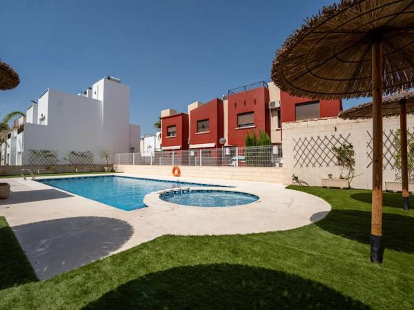 Chalet en Barrio Parque Acuático - Sector 25