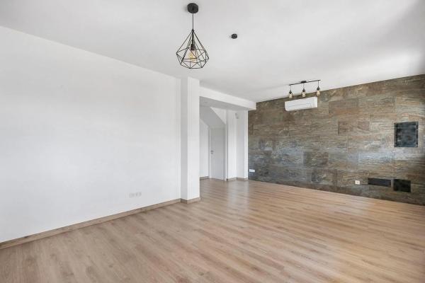 Chalet en avenida del Sur, 3