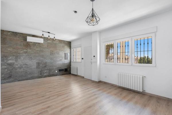 Chalet en avenida del Sur, 3