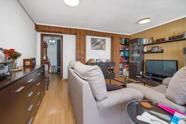 Piso en calle Caballero de Rodas