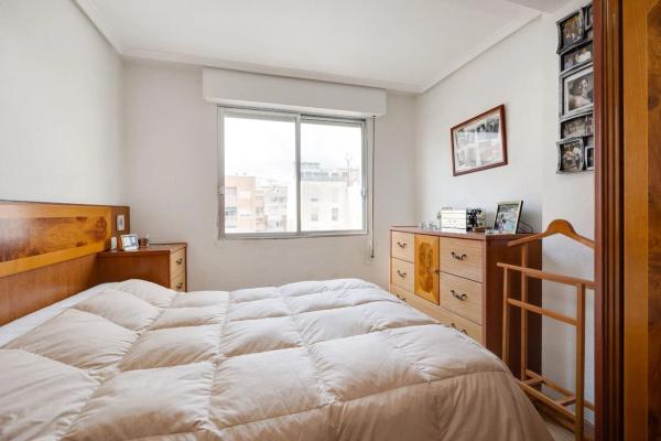 Piso en calle Caballero de Rodas