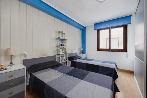 Piso en calle Caballero de Rodas