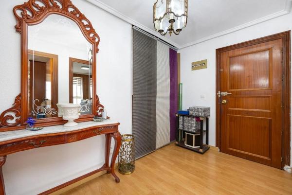 Piso en calle Caballero de Rodas