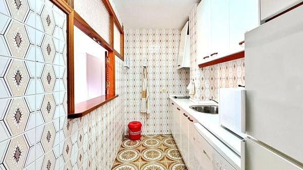 Piso en calle Bajamar, 2