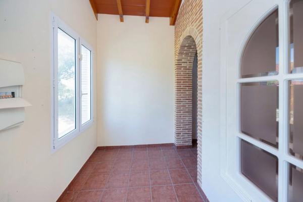 Casa independiente en calle Catral