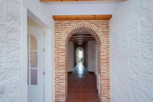 Casa independiente en calle Catral