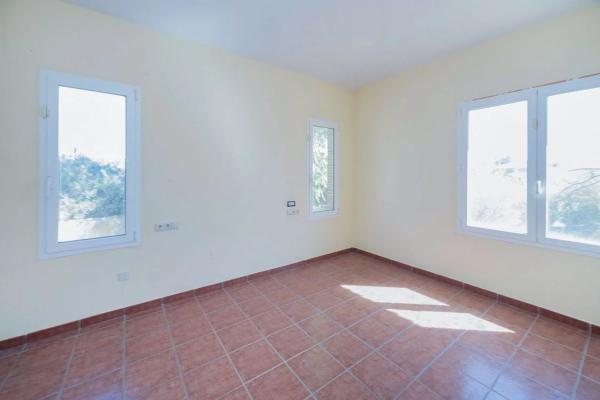 Casa independiente en calle Catral