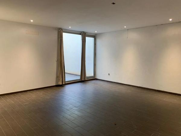 Casa independiente en calle Reus