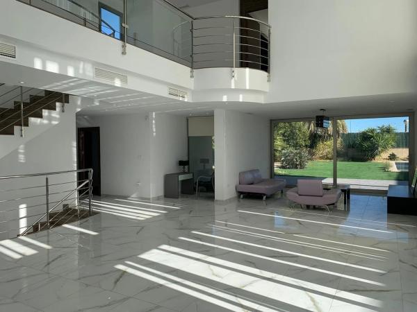 Casa independiente en calle Reus