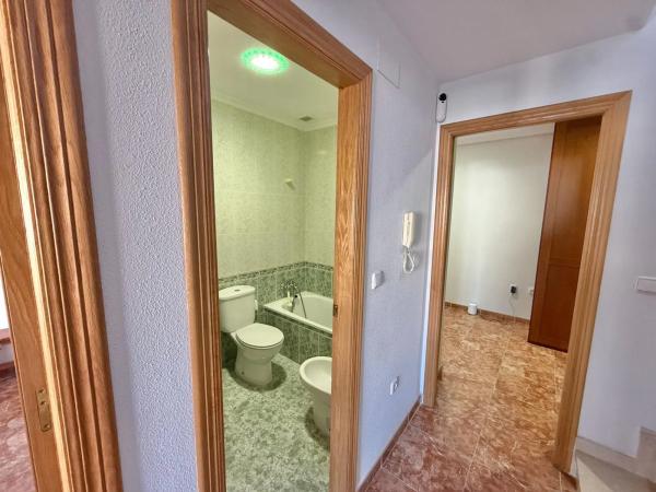 Chalet adosado en calle Alcalde Juan Hernández