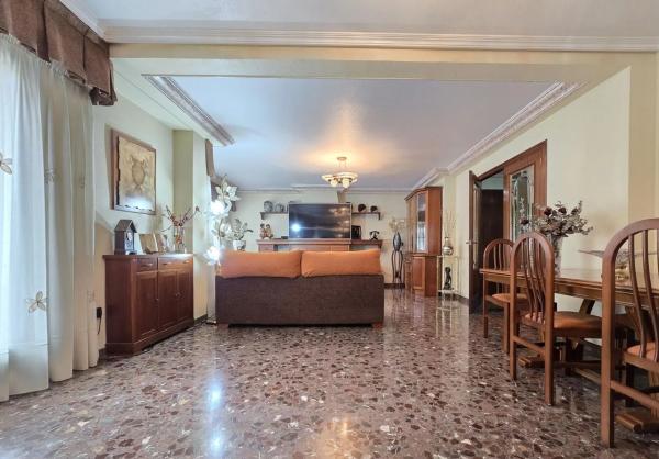 Piso en Barrio Pont Nou-Corazón de Jesús