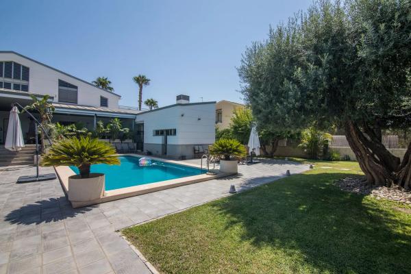 Casa independiente en calle José Antón Agullo